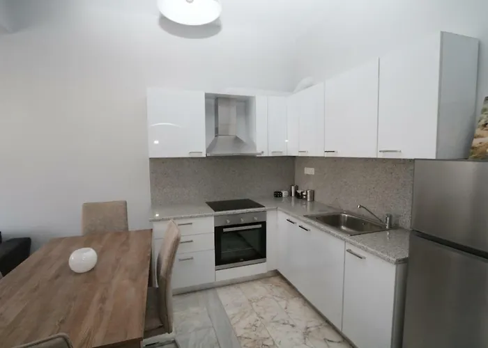 Molly Apartments